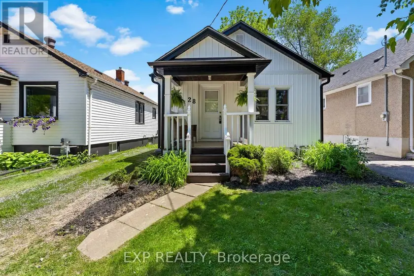 Detached at 28 GRANTHAM AVENUE, St. Catharines