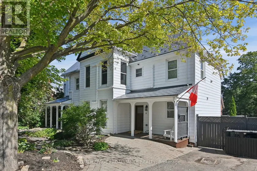 Detached at 19-21 PINE STREET, Brockville