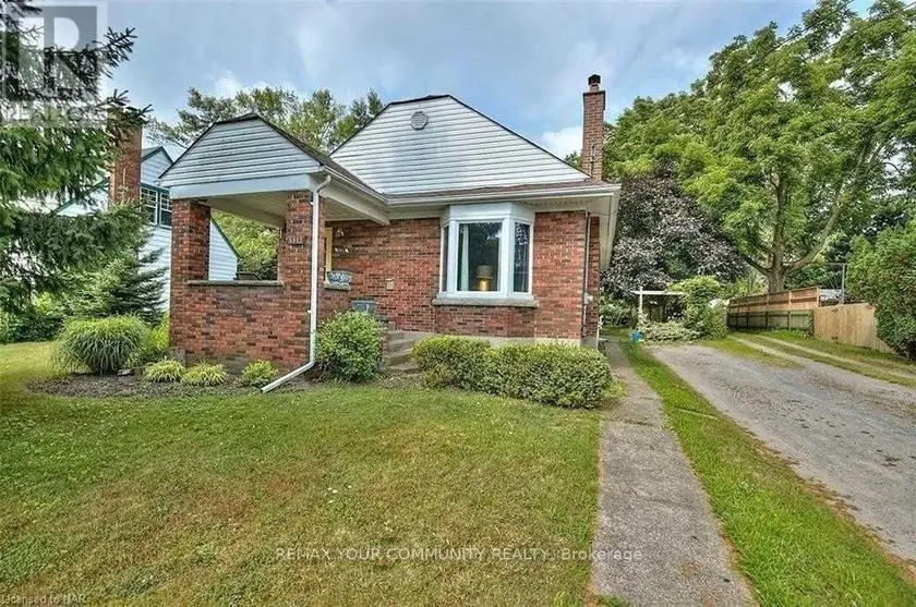 Detached at 3813 ST PETER AVENUE, Niagara Falls