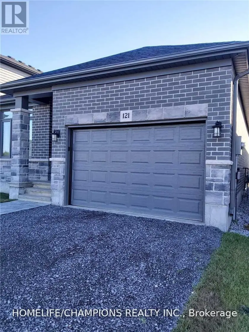 Detached at 121 ESSEX DRIVE, Belleville