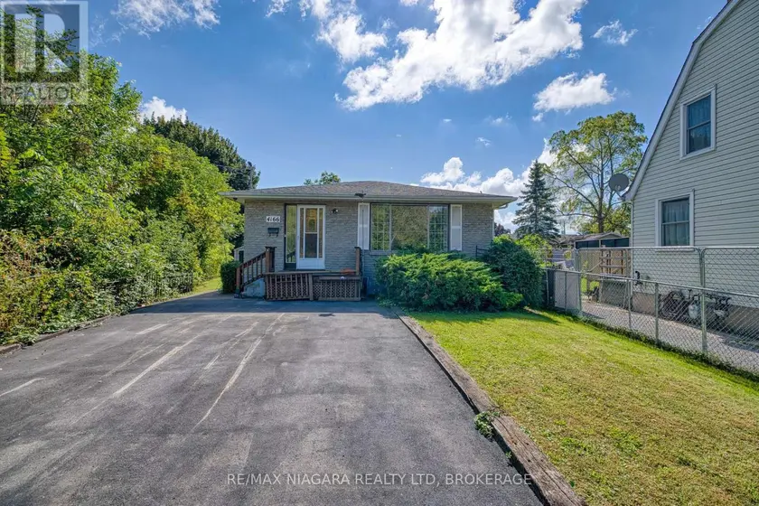 Detached at 4166 CHIPPAWA PARKWAY, Niagara Falls