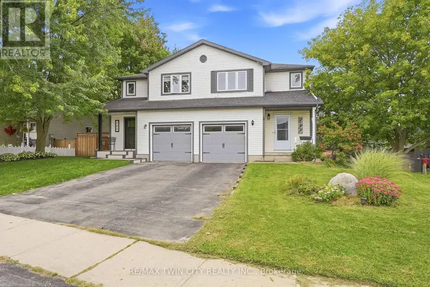 Semi-Detached/Link at 283 FENNEL STREET, Blandford-Blenheim
