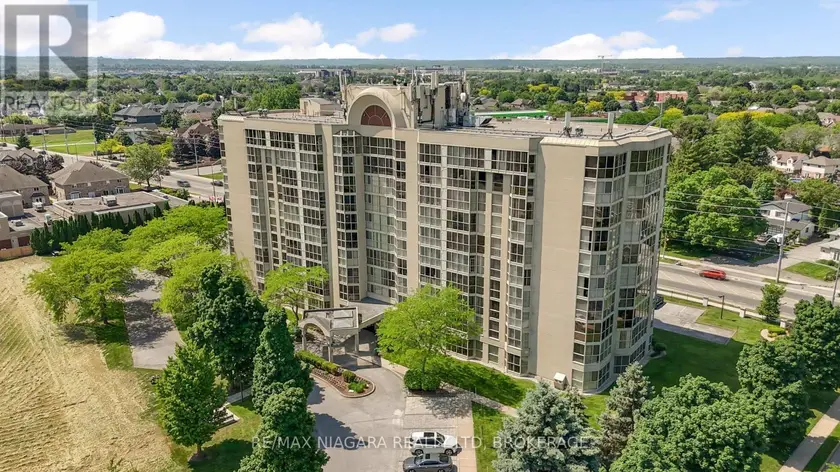 Apartment at 204 - 162 MARTINDALE ROAD, St. Catharines