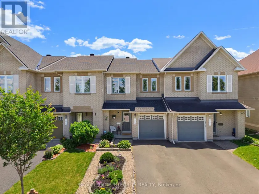 Townhouse at 173 SILVERMOON CRESCENT, Ottawa