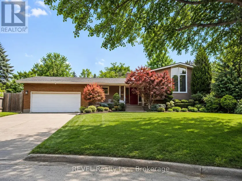 Detached at 7285 ROLLING ACRES CRESCENT