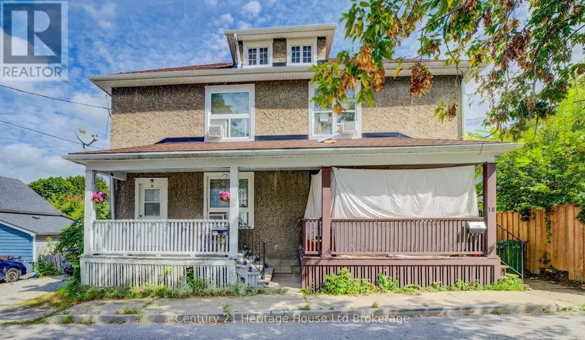 Multiplex at 18 WILLIAM LANE, Woodstock