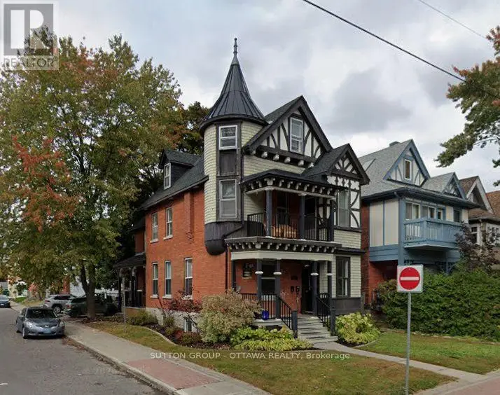 Multiplex at 607 MACLAREN STREET, Ottawa