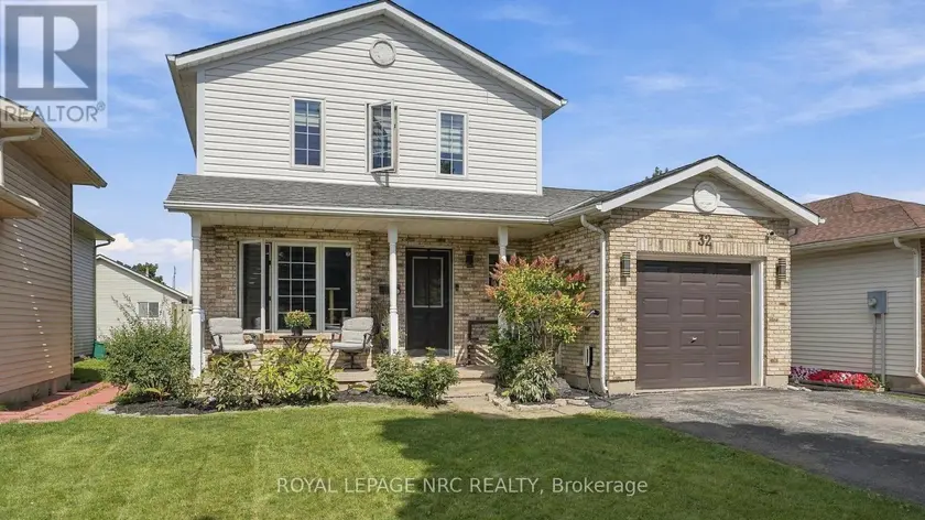 Detached at 32 POPLAR CRESCENT, Welland