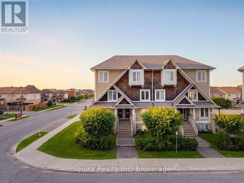 Townhouse at 639 LAKERIDGE DRIVE, Ottawa