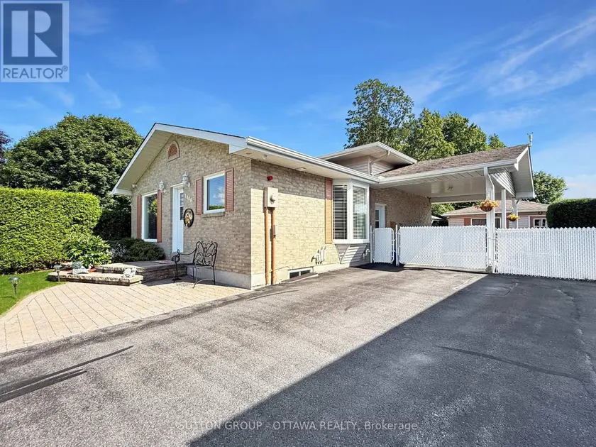 Detached at 1888 BELVEDERE CRESCENT, Cornwall