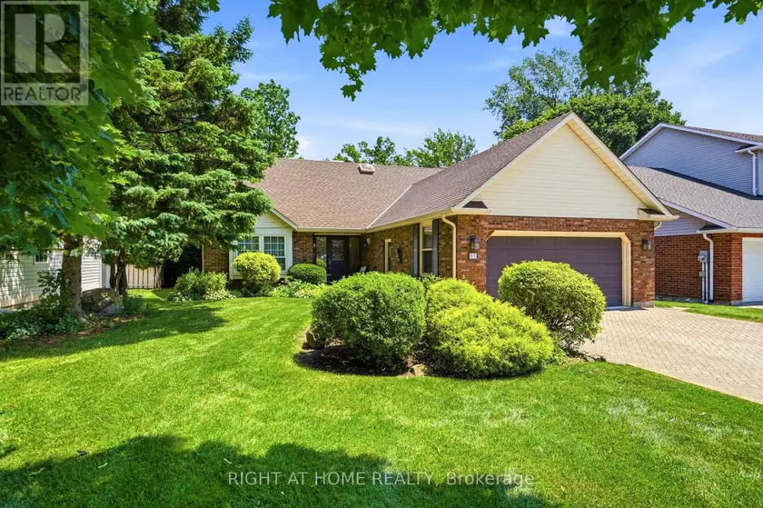 Detached at 15 THE PROMENADE, Niagara-on-the-Lake