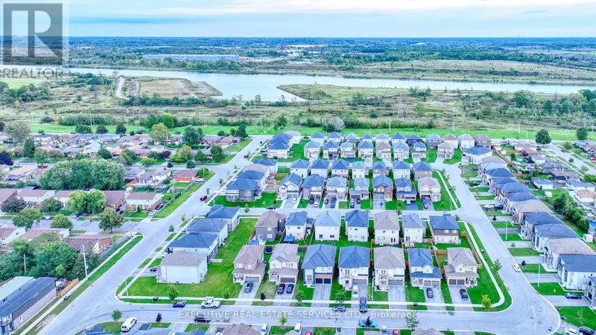 Detached at UPPER - 57 BETHUNE AVENUE, Welland