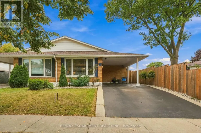 Semi-Detached/Link at 10 COURTLAND AVENUE, Hamilton