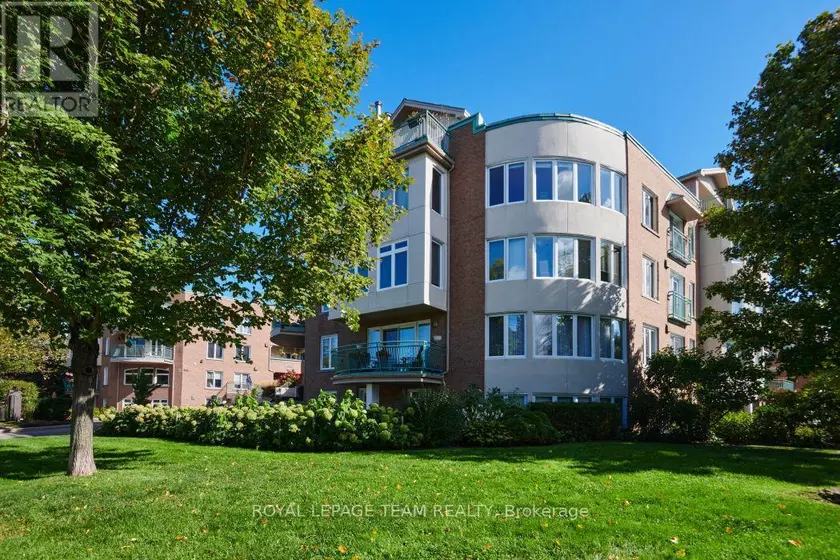 Apartment at 101C - 997 NORTH RIVER ROAD, Ottawa