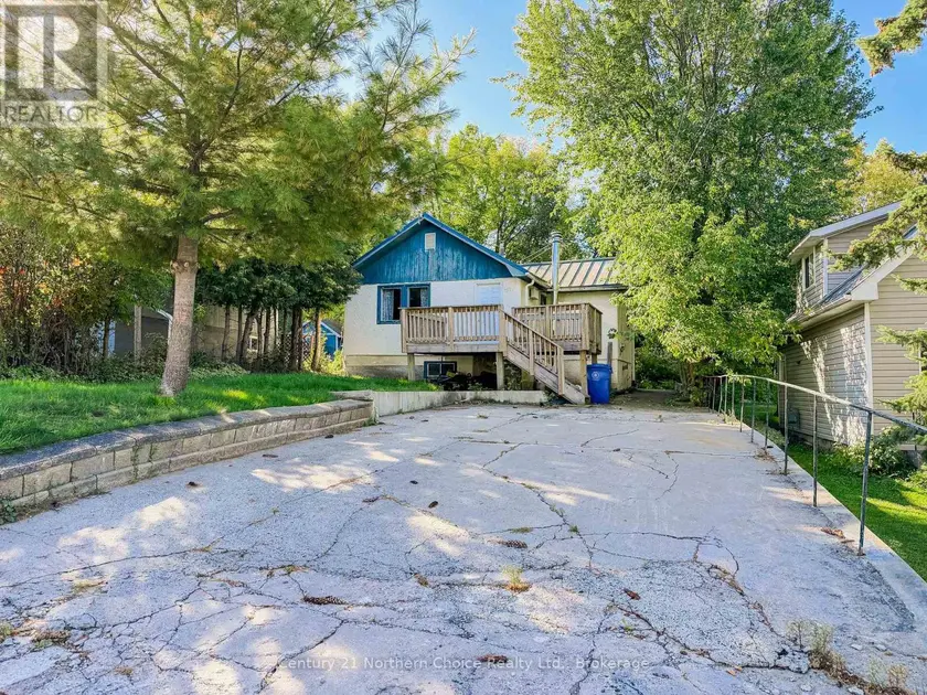 Detached at 1509 AGUR STREET, Kenora