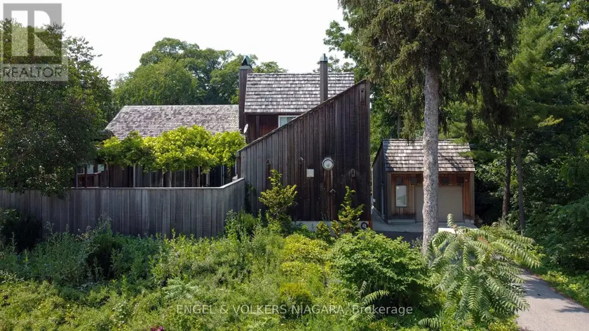 Detached at 89 BYRON STREET, Niagara-on-the-Lake