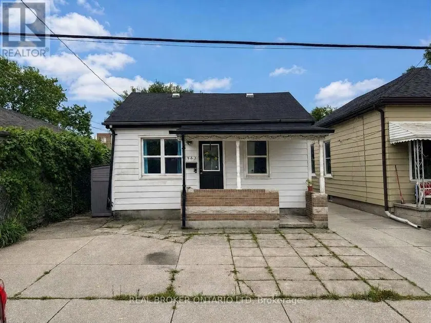 Detached at 563 SOUTH STREET S, London East