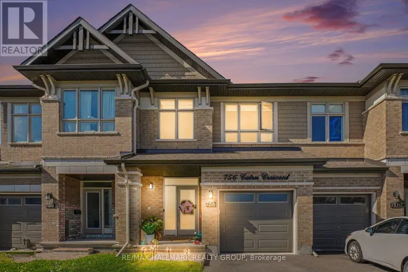 Townhouse at 756 CAIRN CRESCENT, Ottawa