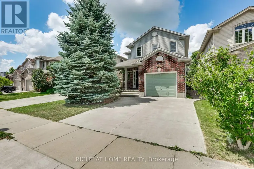 Detached at 2206 CORONATION DRIVE, London North