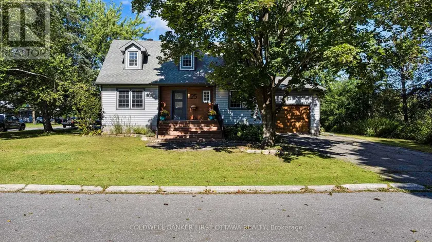 Detached at 25 ROBERT ROAD, Perth