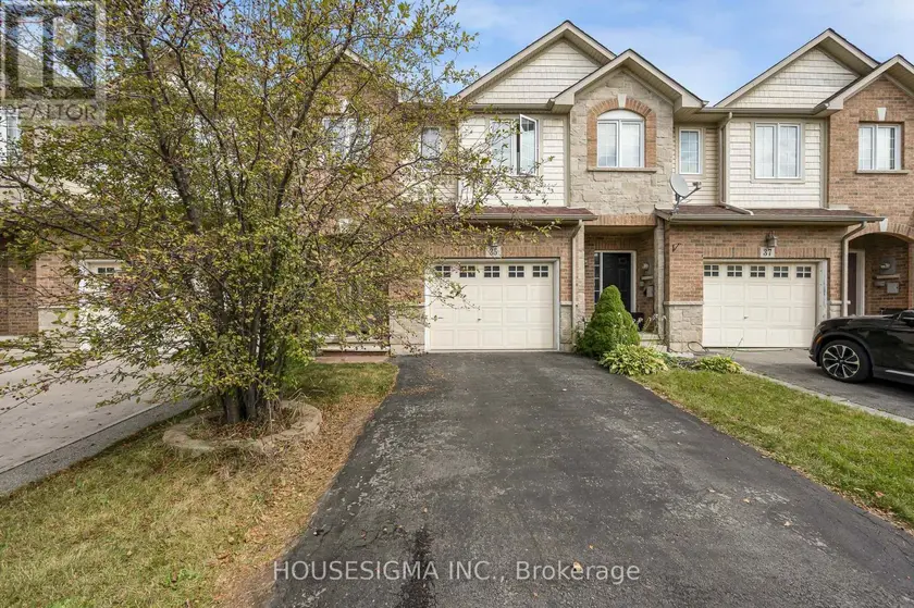 Townhouse at 35 PALACEBEACH TRAIL, Hamilton