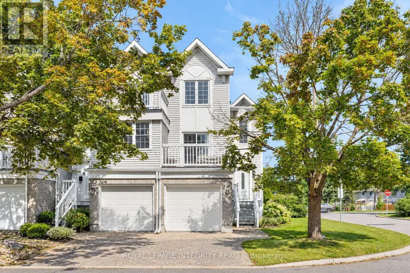 Townhouse at 5 - 10 CASTLEGREEN PRIVATE, Ottawa