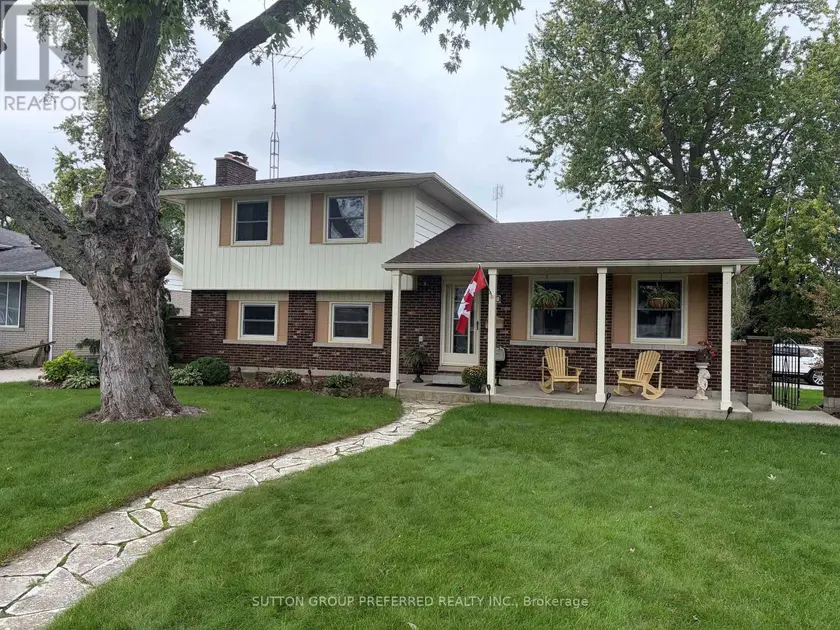 Detached at 20 CEDARWOODS CRESCENT, Chatham-Kent