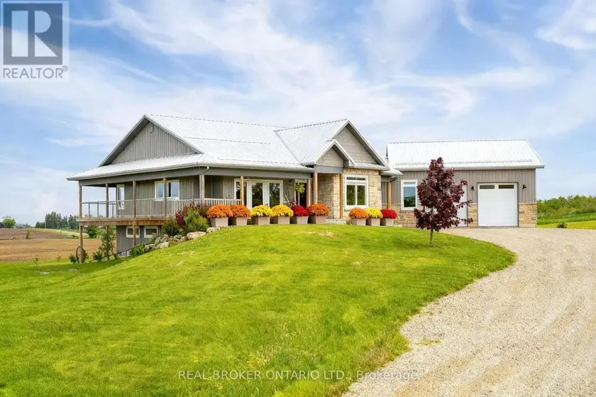 Detached at 706249 DUFFERIN COUNTY ROAD 21, Mulmur