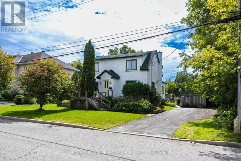 Detached at 140 BILLINGS AVENUE, Ottawa