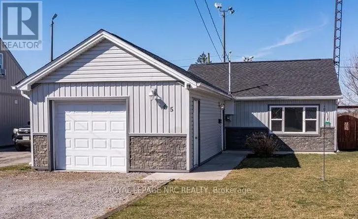 Detached at 65 OAKWOOD STREET, Port Colborne