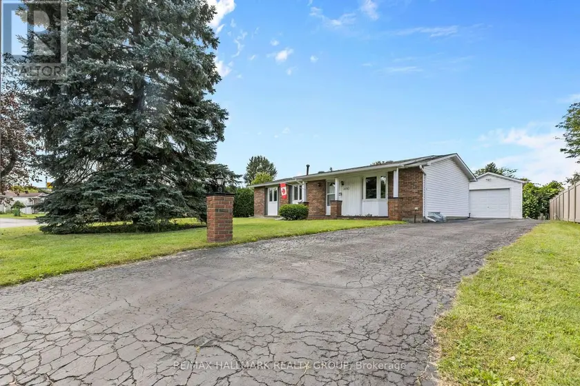 Detached at 2376 BLACKSTONE CRESCENT, Ottawa