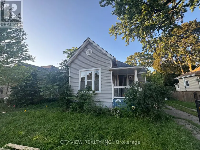 Detached at 390 GEORGE STREET, Sarnia