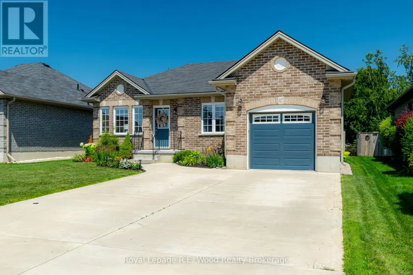 Detached at 87 IRVING DRIVE, Norwich