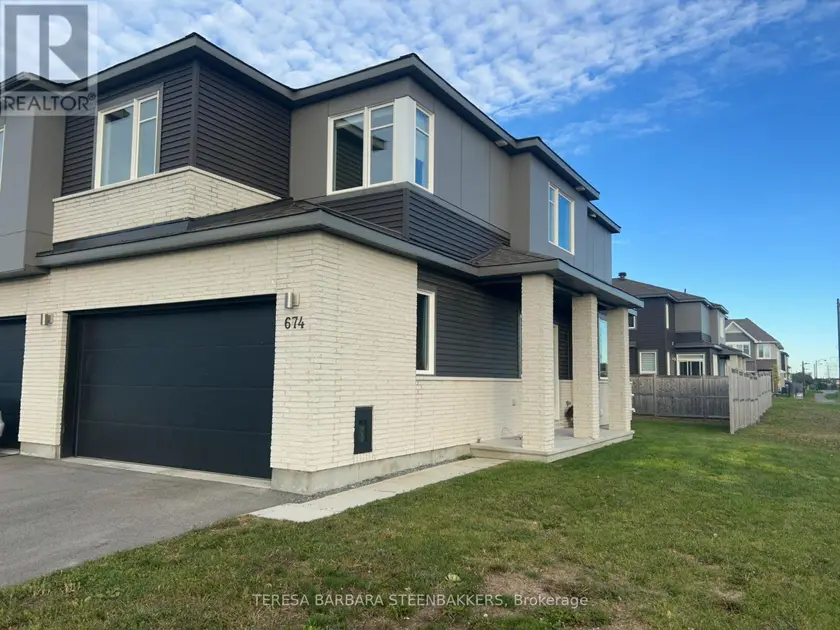 Townhouse at 674 TALIESIN CRESCENT N, Ottawa