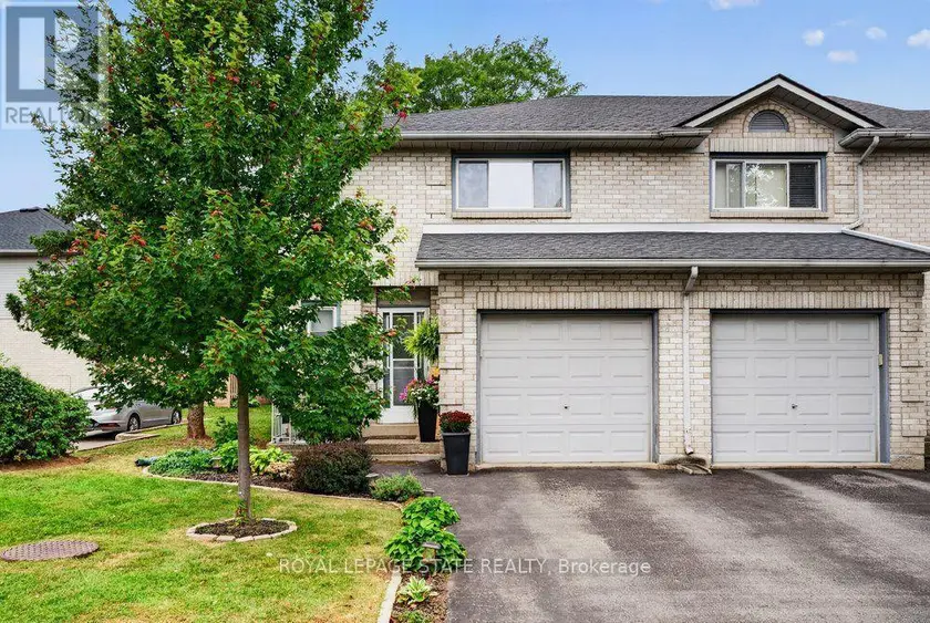 Townhouse at 20 - 2 ROYALWOOD COURT, Hamilton