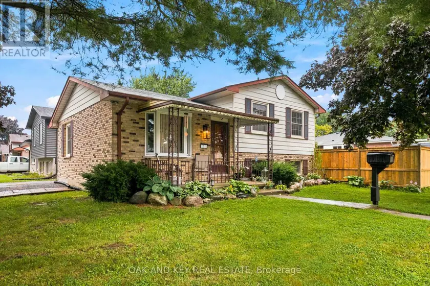 Detached at 1 VANIER PLACE, St. Thomas