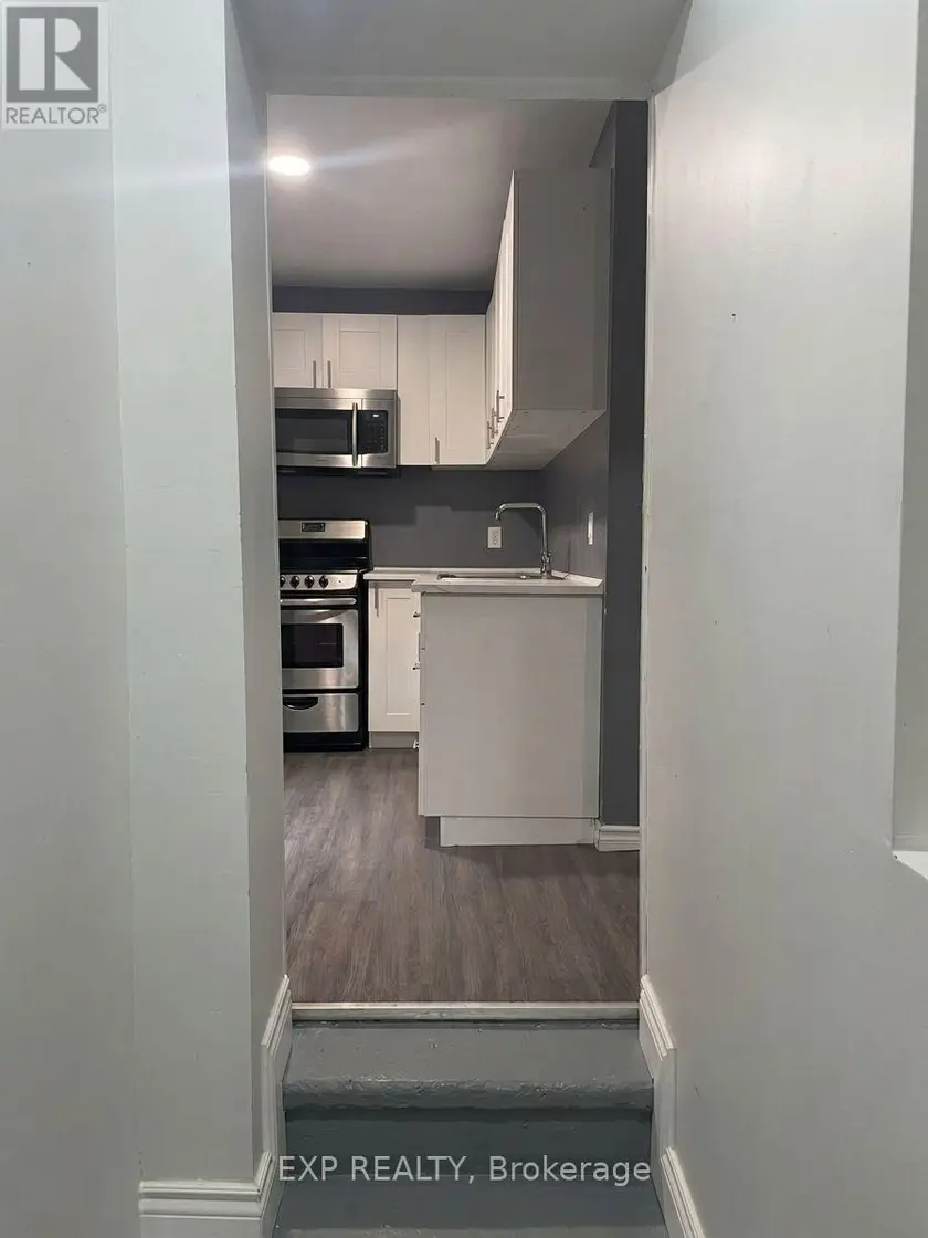 Multiplex at #9 - 70 VICTORIA AVENUE S, Hamilton
