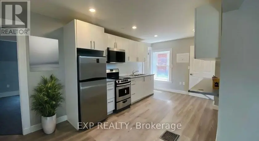 Detached at #103 - 72 VICTORIA AVENUE S, Hamilton