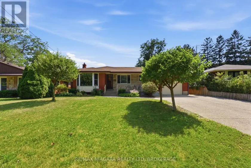 Detached at 11 RICHELIEU DRIVE, St. Catharines