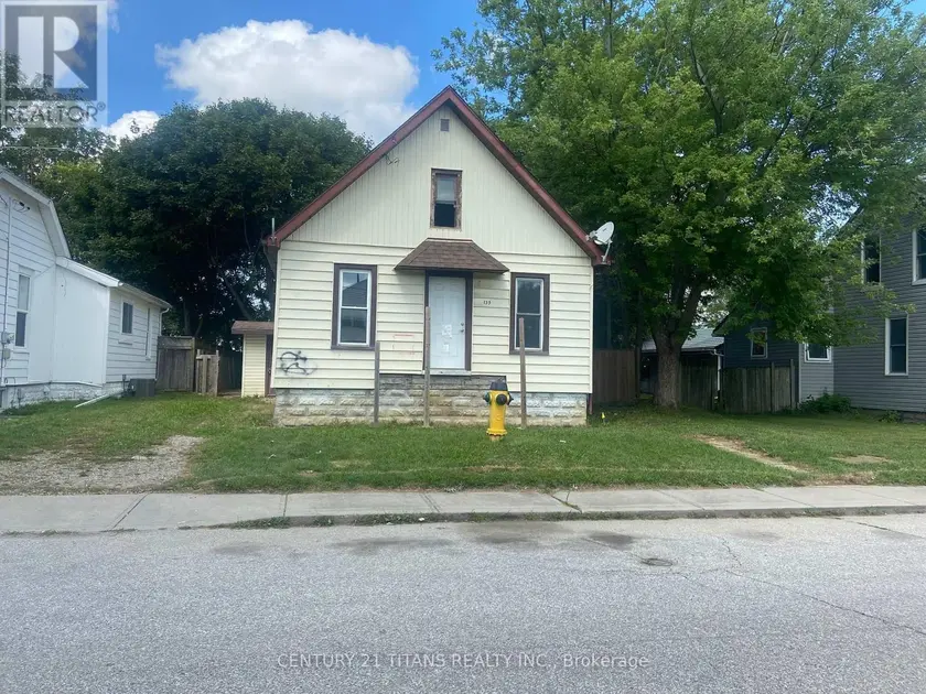 Detached at 135 EDGAR STREET, Chatham-Kent