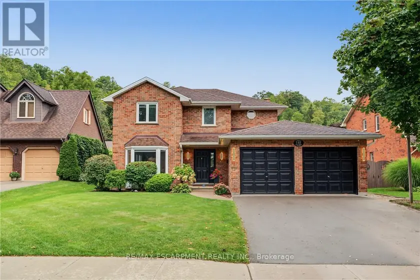 Detached at 141 RACE STREET, Brant