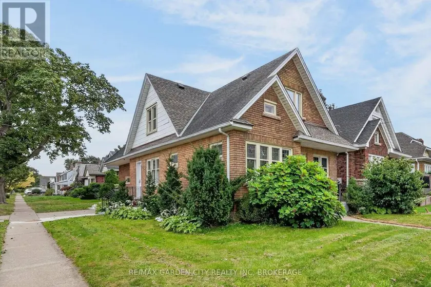 Detached at 74 WILEY STREET, St. Catharines