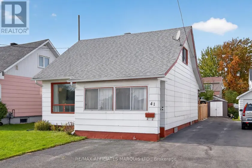 Detached at 41 ELEVENTH STREET E, Cornwall