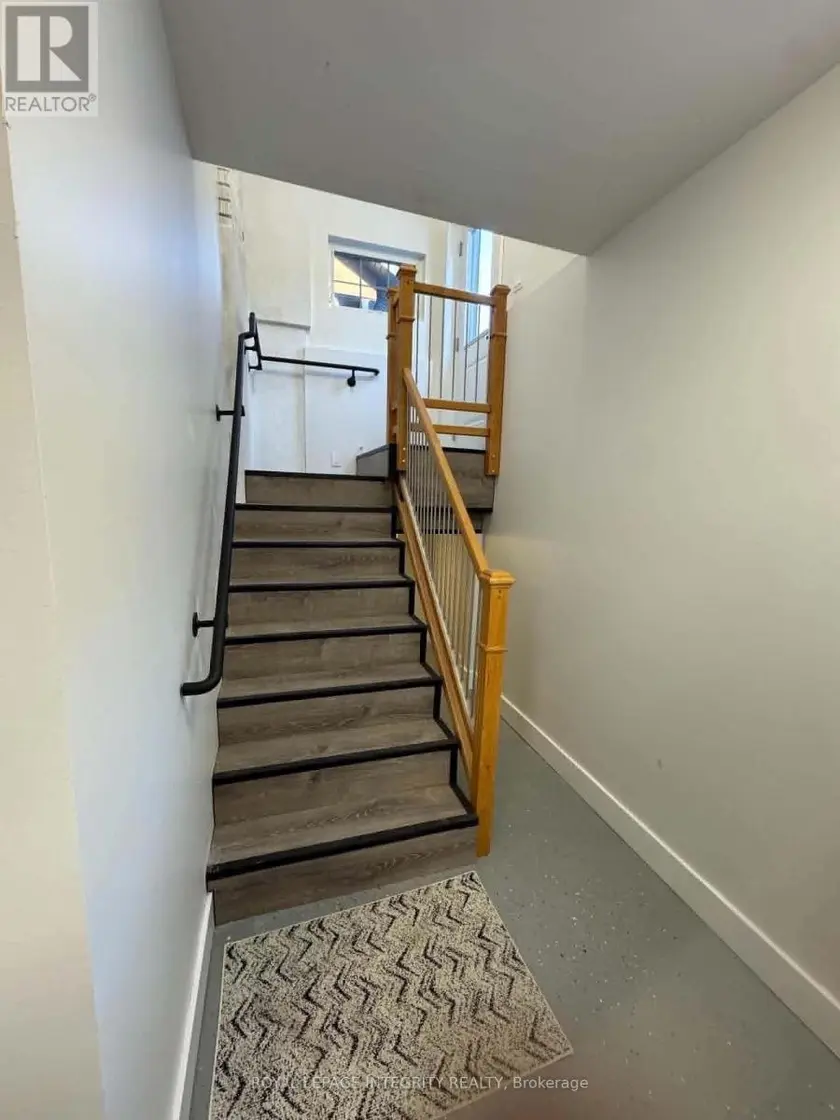 Detached at 2 - 50 CLARENDON AVENUE, Ottawa