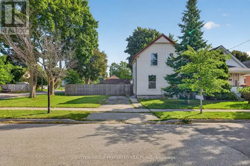 Detached at 118 DELAWARE STREET, London East