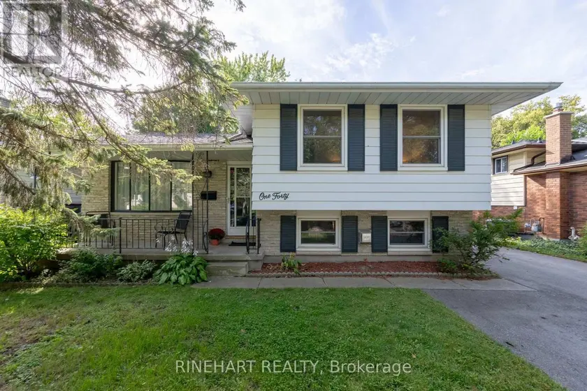 Detached at 140 PAPERBIRCH CRESCENT, London North