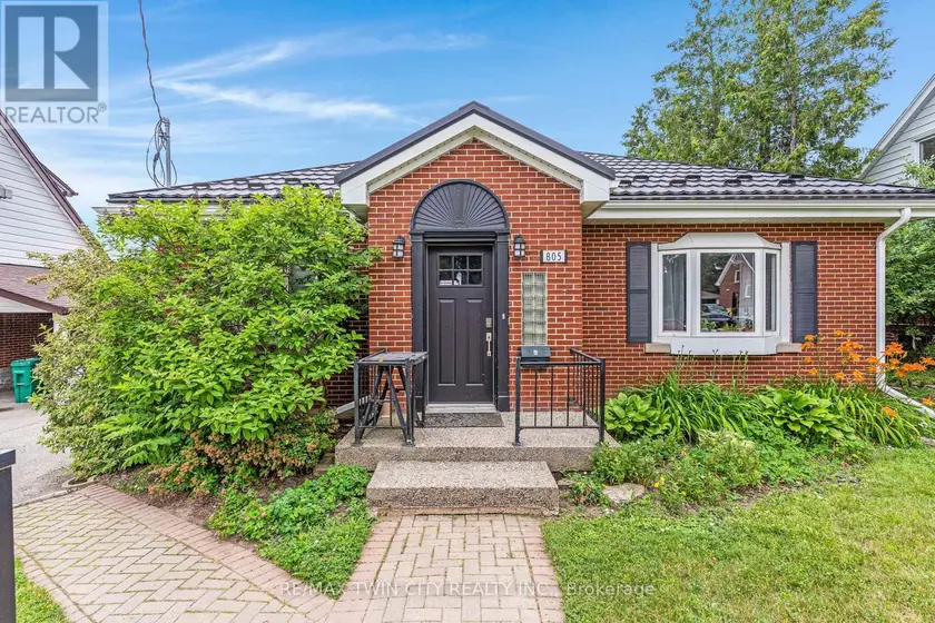 Detached at 805 ROCKWAY DRIVE, Kitchener