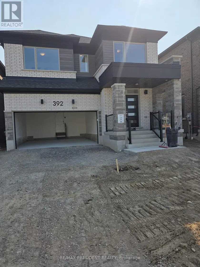 Detached at 392 SANDYMOUNT STREET E, Kitchener