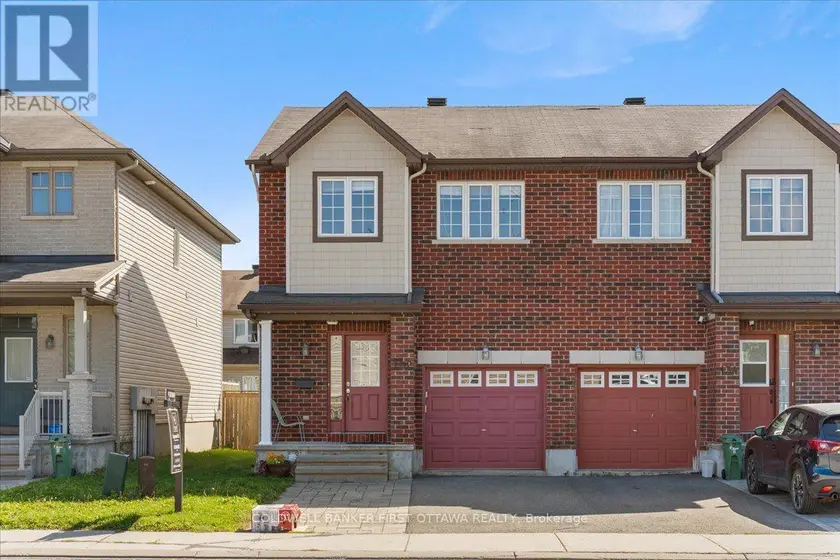 Townhouse at 132 MARAVISTA DRIVE, Ottawa