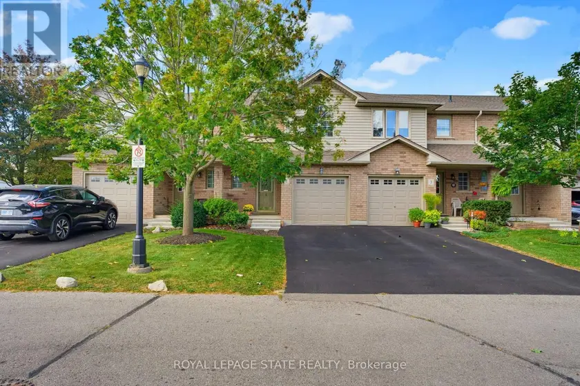 Townhouse at 2 - 40 BRAEMAR AVENUE, Haldimand